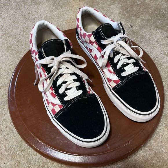Sneaks Red and white checkerboard Vans black toes,heels Unisex 8.5Men/10 Women - Picture 7 of 8